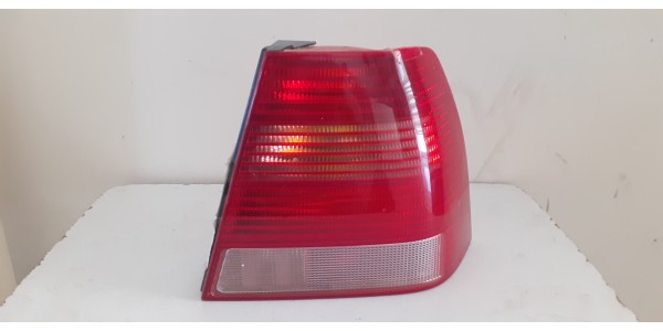 VOLKSWAGEN BORA STOP LAMBASI SAĞ (98/03) DUYSUZ